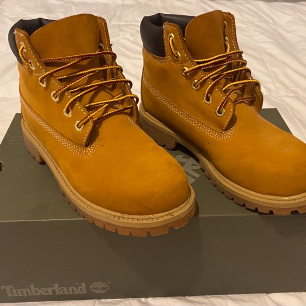 Timberlands - Picture 2 of 5